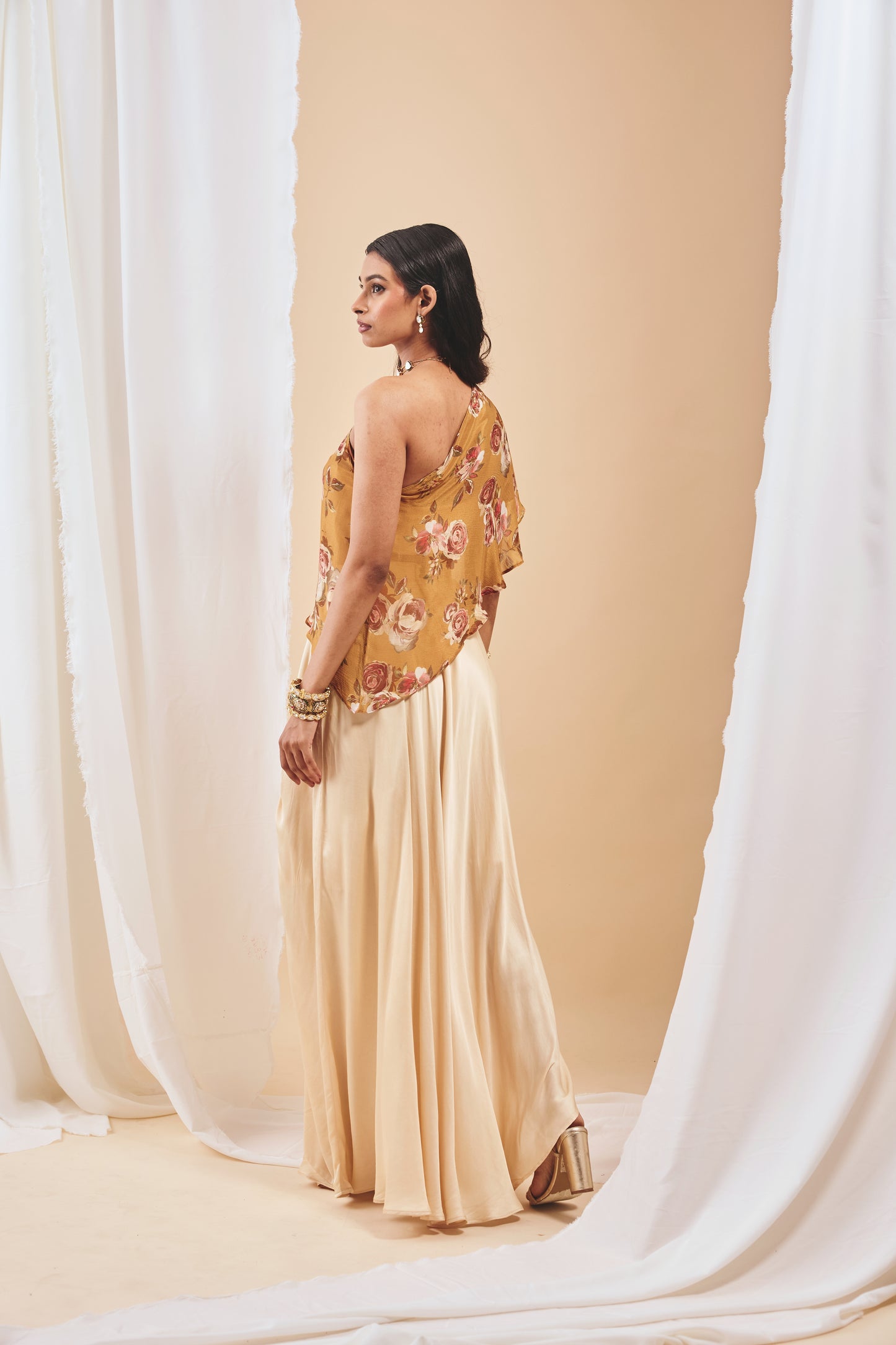 Nazm Drape Skirt Set - L